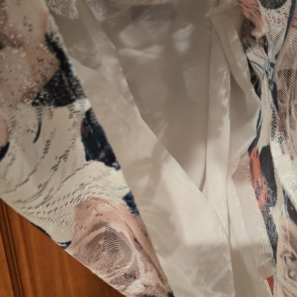 Gracia Floral Outfit Puff Sleeve Blouse & Skirt - Red, Black, White - Picture 3 of 16